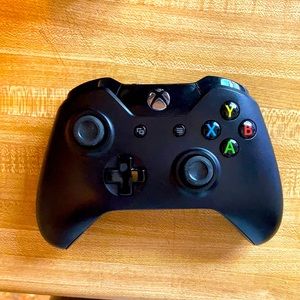 Wireless Xbox One Controller.